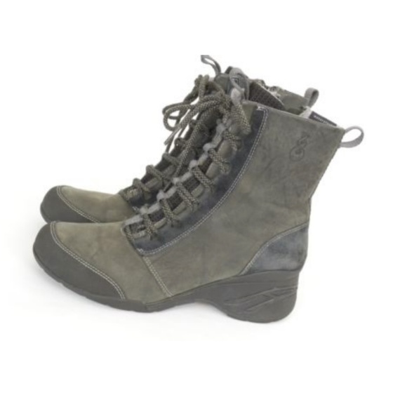 women's hiking boots with zipper